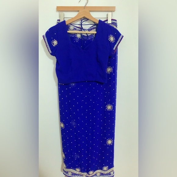 Indian Saree - Picture 1 of 7